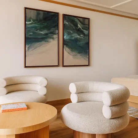 Aethos Ericeira Отель